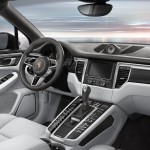 interrieure-black-car-macan-city-challenges-tn