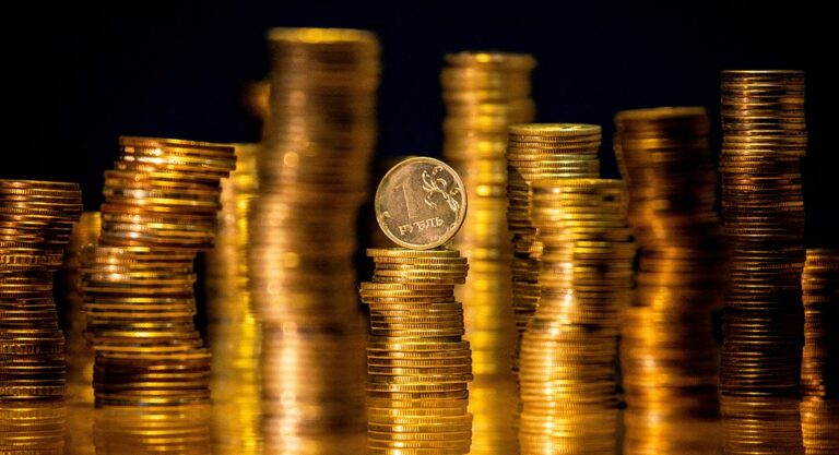 Le rouble russe recule face à l&rsquo;euro, l&rsquo;UE prépare de nouvelles sanctions