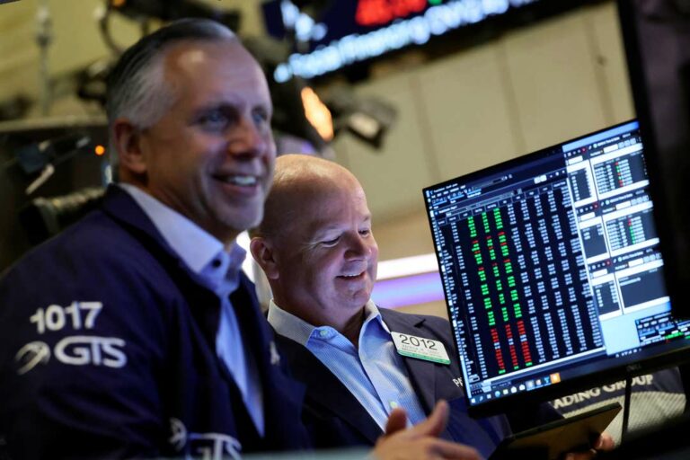 Les Bourses européennes finissent dans le vert avec les valeurs cycliques