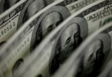 Le dollar américain s’impose comme l’unique boussole des marchés face à l’escalade au Moyen-Orient