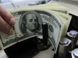 Le dollar signe sa pire semaine en 8 mois : l’euro dépasse 1,18 $ et la livre sterling s’envole