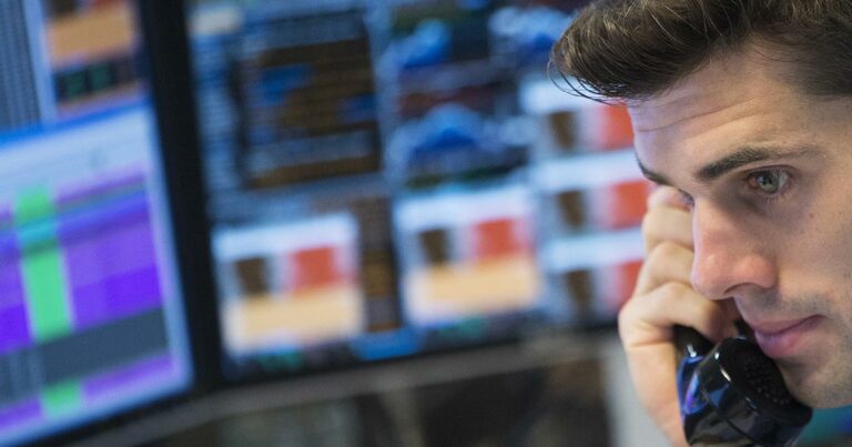 Les Bourses européennes clôturent en légère hausse, Wall Street monte