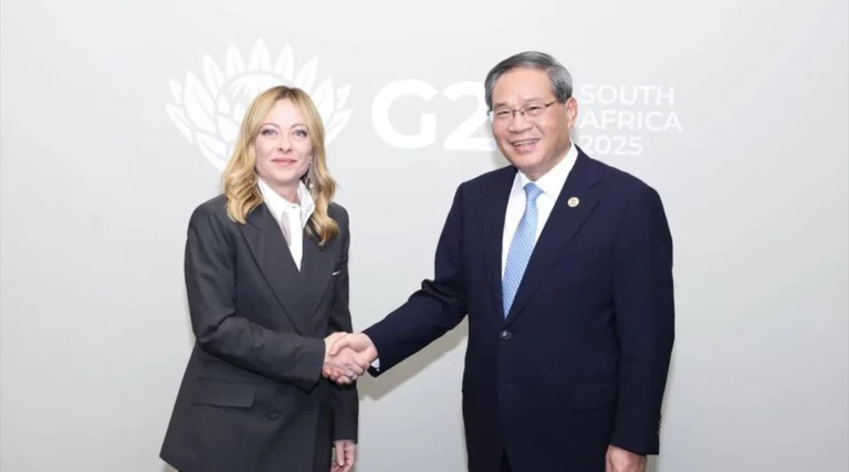 La Chine et l’Italie consolident leur partenariat stratégique lors du G20 de Johannesburg